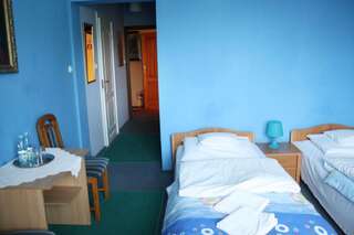 Мотели HOTELOWE Pokoje J.Bukowiecka Тушин Просторный двухместный номер с 2 отдельными кроватями-8